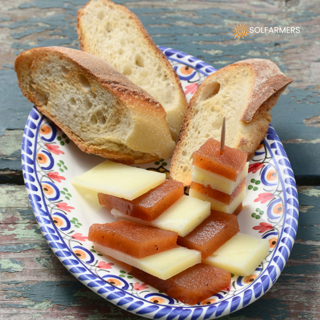 Preparing cheese with quince